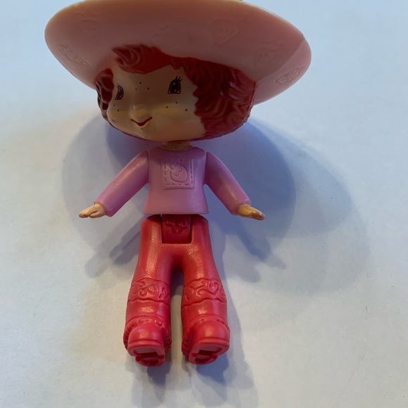 Strawberry Shortcake 2006 Happy Meals Toy. - Picture 6 of 8